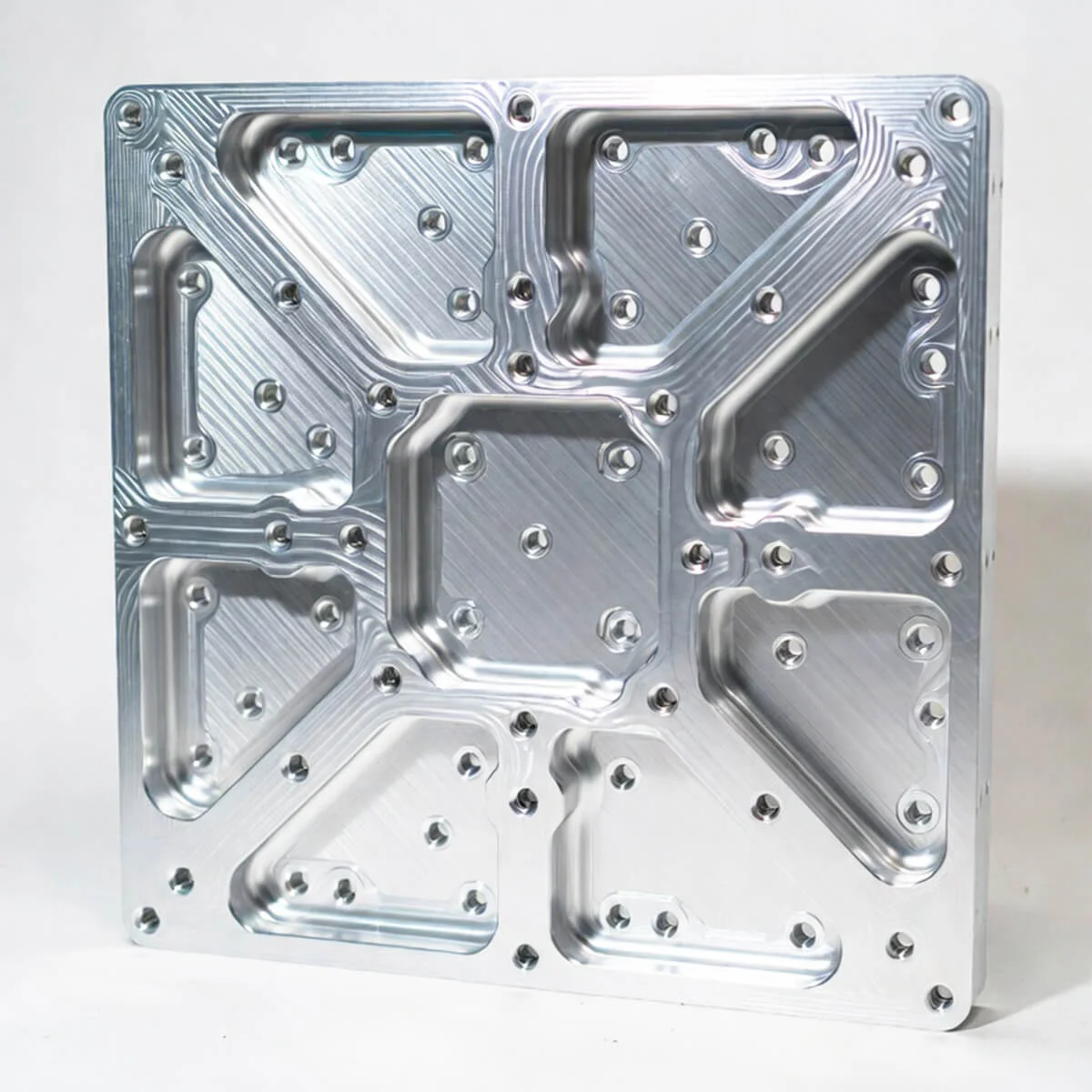 Lightweight pocketed plates
